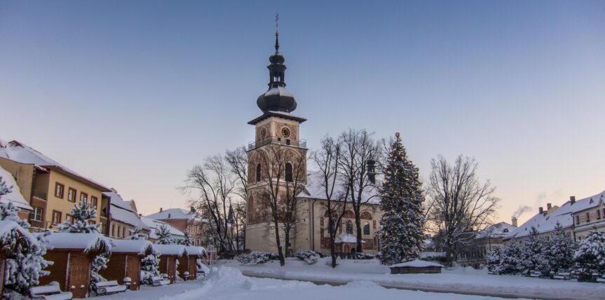 Vánoční strom je zachráněn, advent může začít