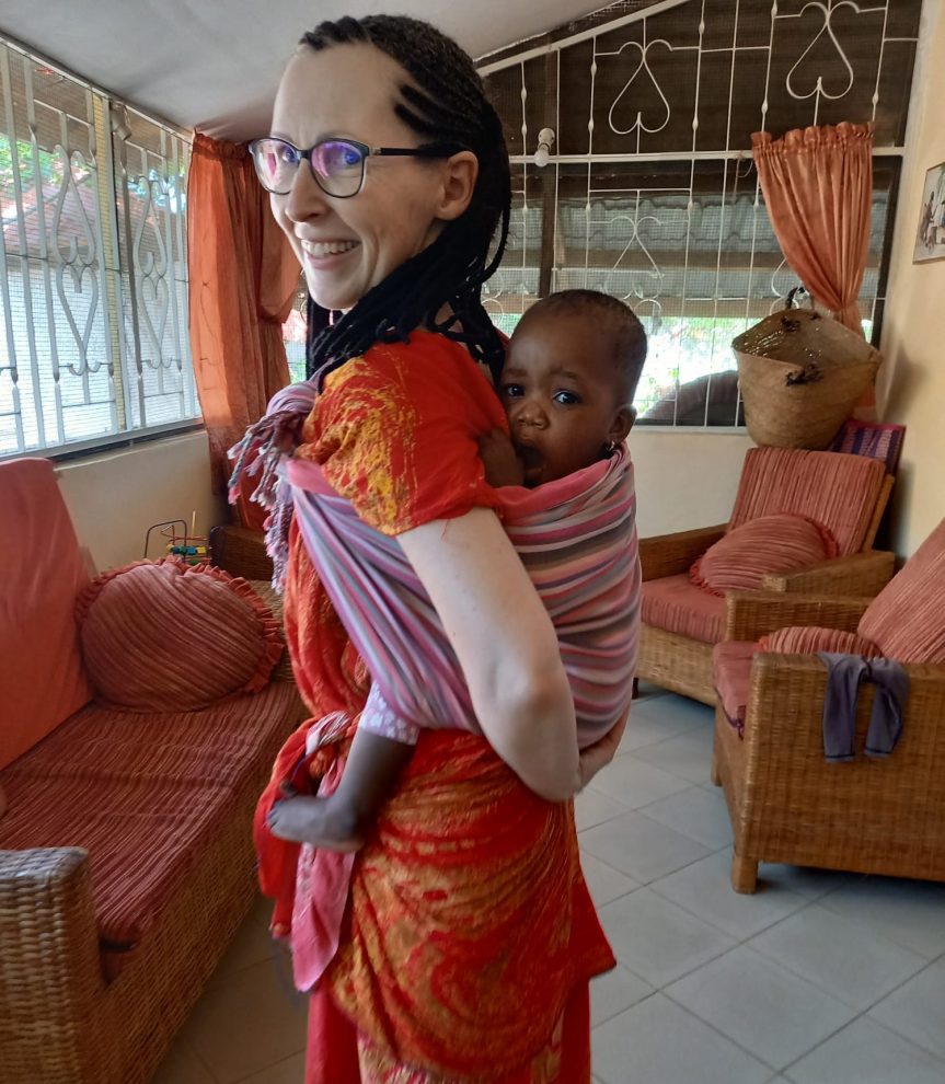 Z kanceláře do afrického sirotčince