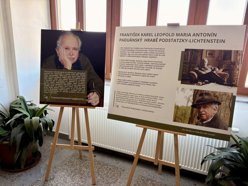 Výstava Tváře pomoci na Městském úřadě